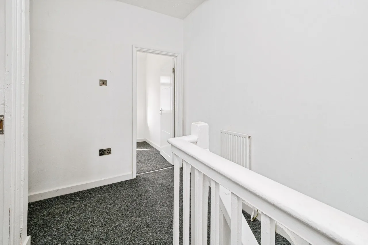 Hatfield Road, Dagenham, RM9, photo 15