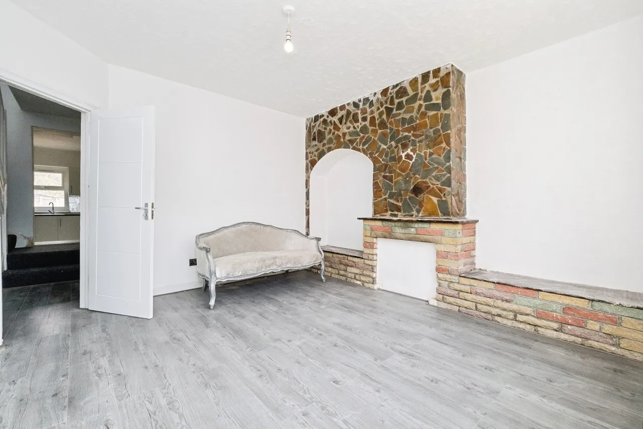 Hatfield Road, Dagenham, RM9, photo 11