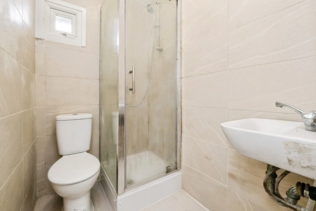 Hatfield Road, Dagenham, RM9, photo 14