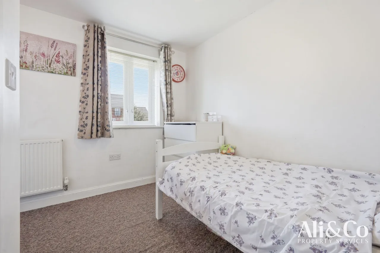 Foxton Road, Grays, Essex, RM20 4XX, photo 9