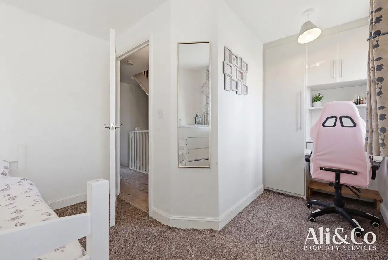 Foxton Road, Grays, Essex, RM20 4XX, photo 10