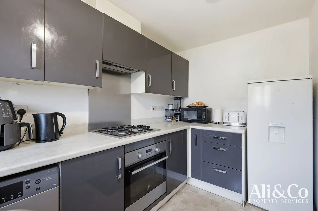 Foxton Road, Grays, Essex, RM20 4XX, photo 3