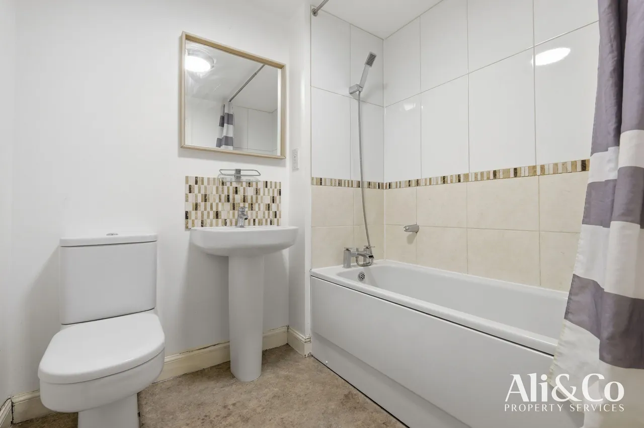 Foxton Road, Grays, Essex, RM20 4XX, photo 8