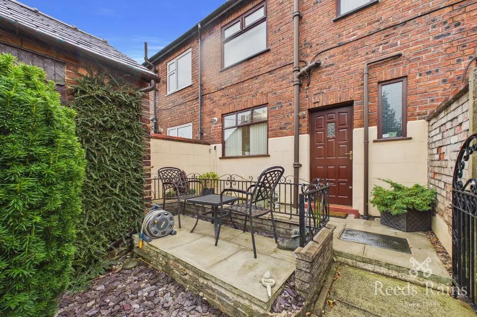 Bickershaw Lane, Abram, WN2, photo 13
