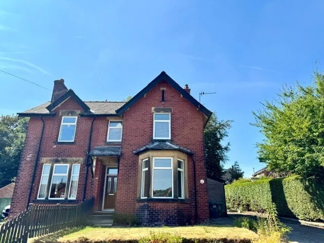 3 bed house to rent — Moor End Lane, Silkstone Common, BARNSLEY