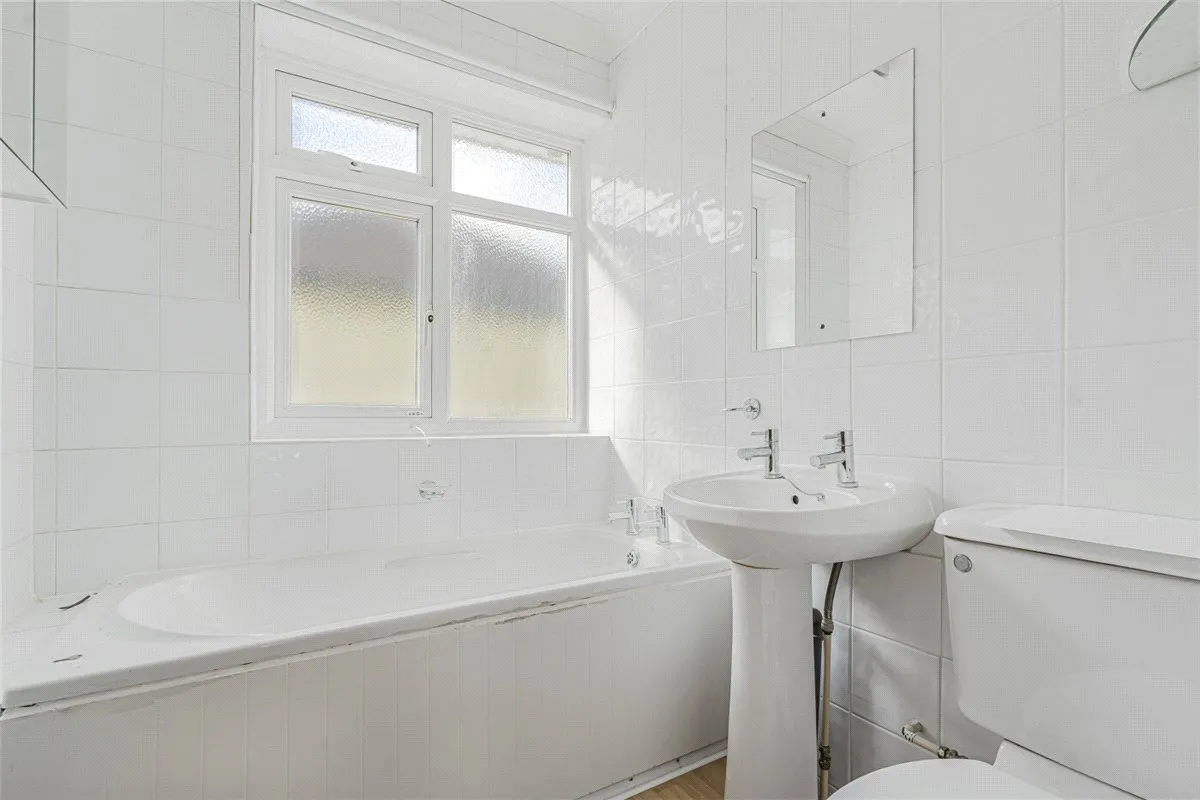 London Road, Wendover, HP22, photo 7
