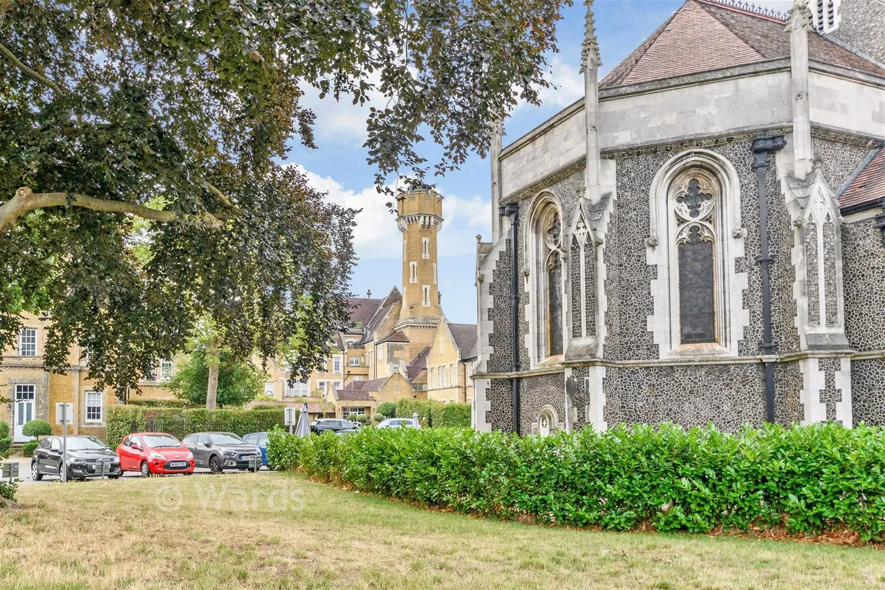 Chapel Drive, Dartford, DA2, photo 10