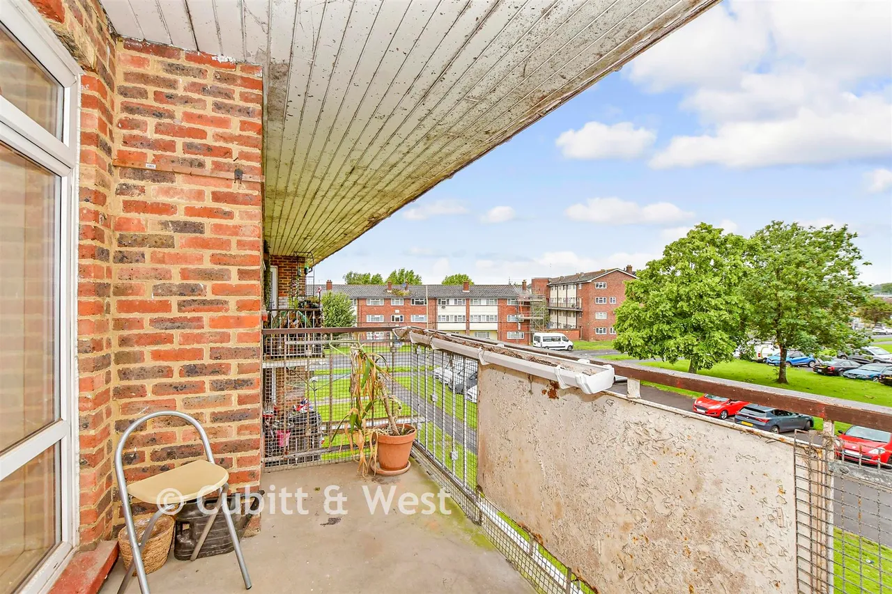 Milton Road, Waterlooville, PO7, photo 2