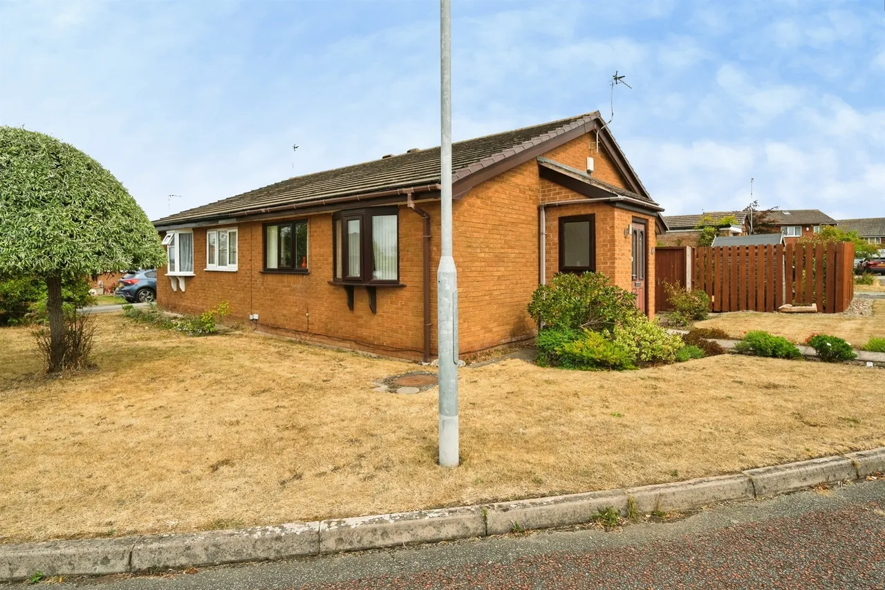 2 bed house for sale — Parr Grove, Wirral