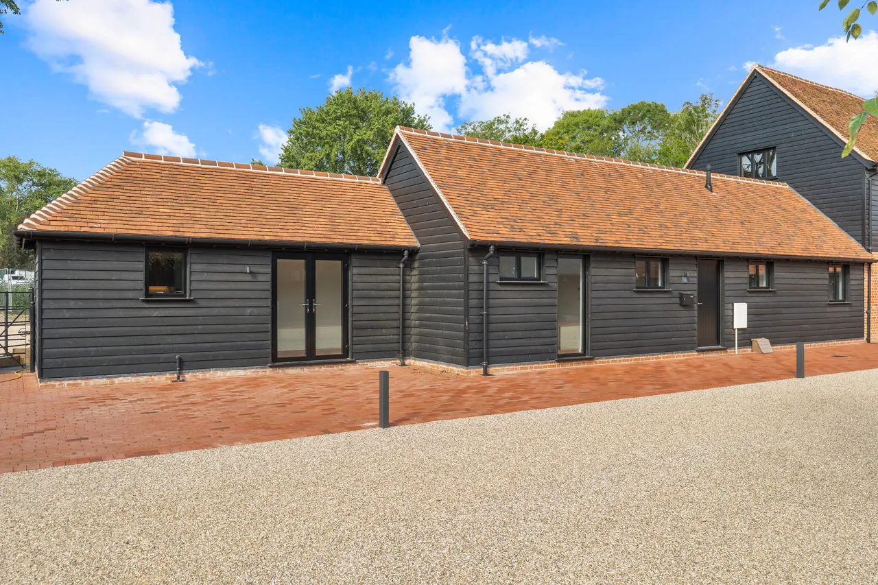 Dunmow Road, Hatfield Heath, CM22, photo 2