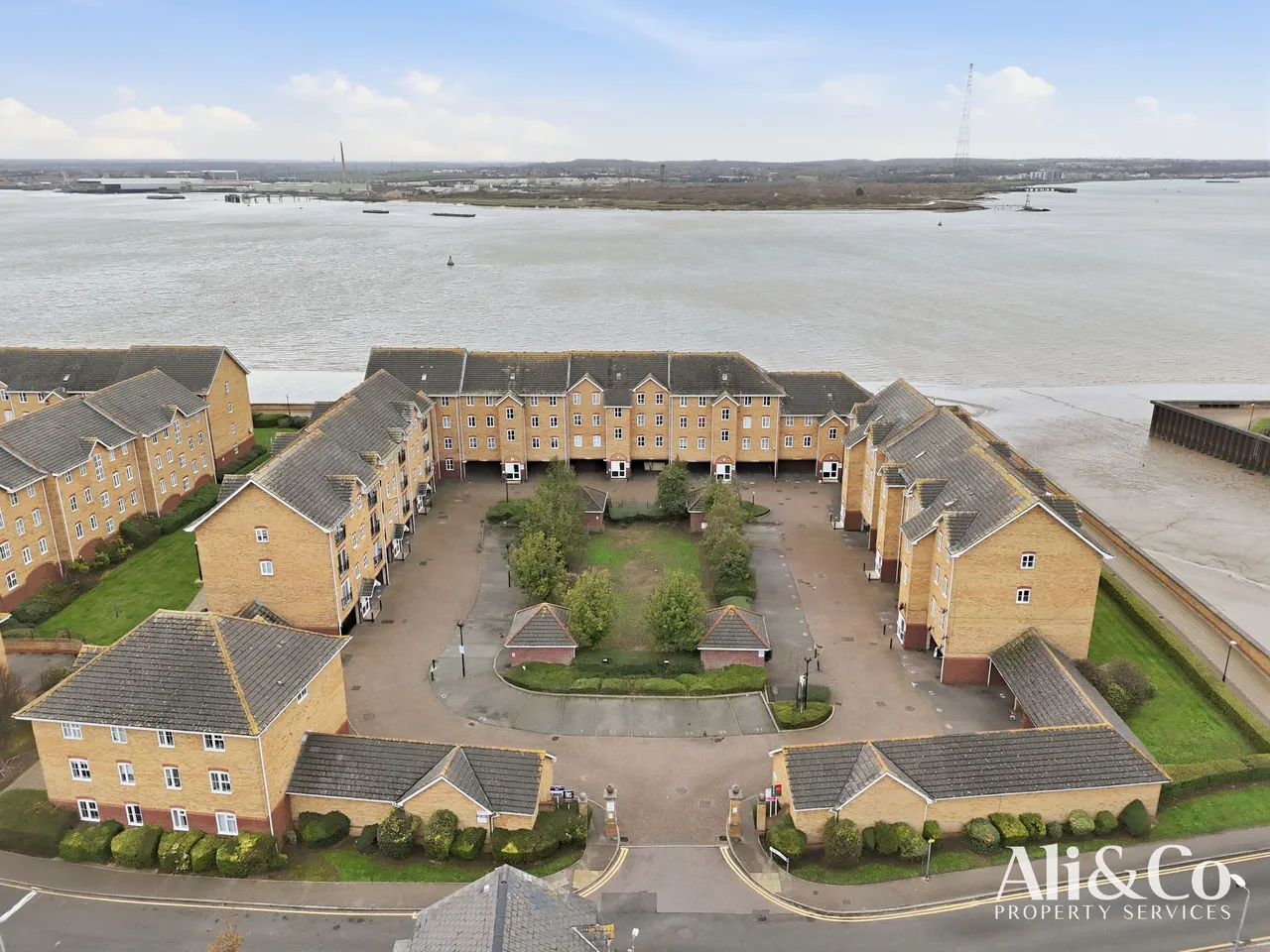Timber Court, Grays, Essex, RM17 6PW, photo 5