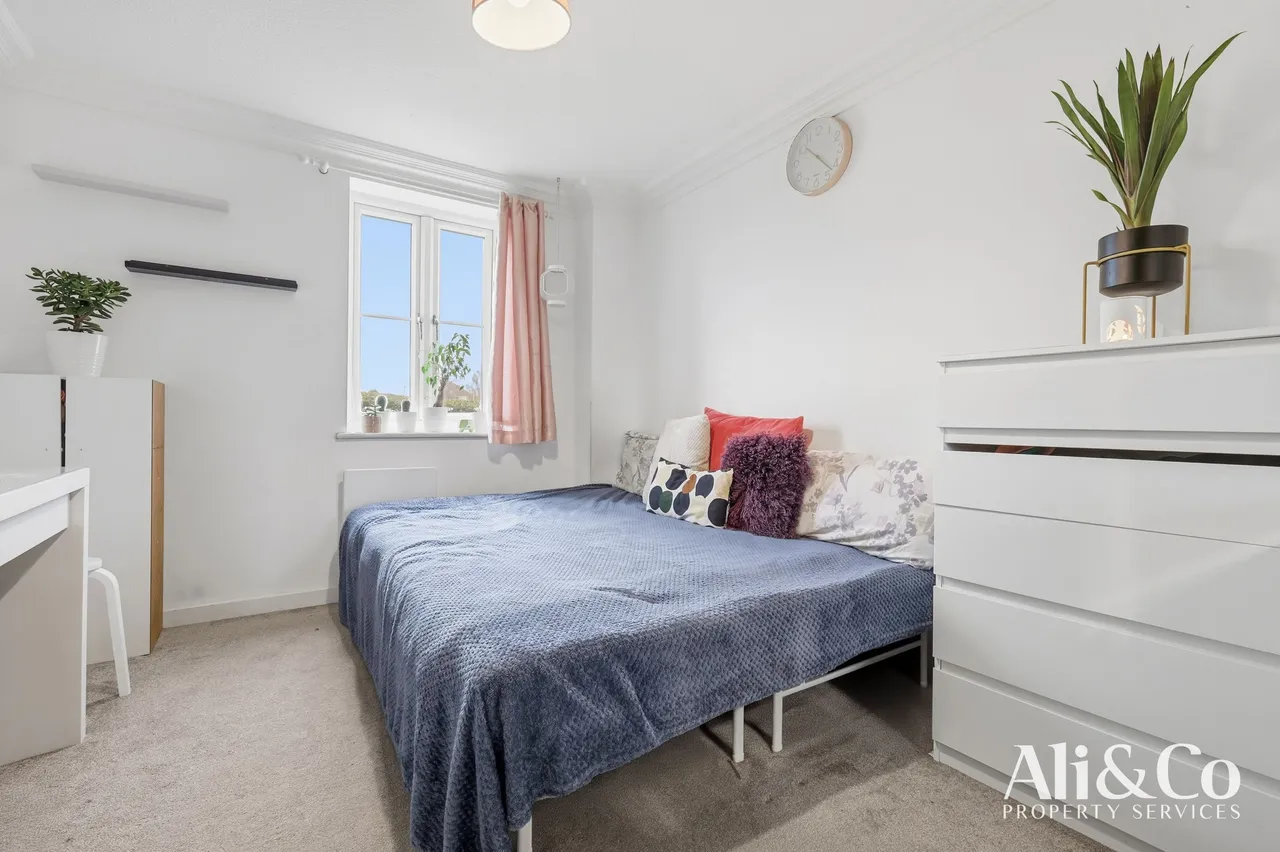 Timber Court, Grays, Essex, RM17 6PW, photo 9