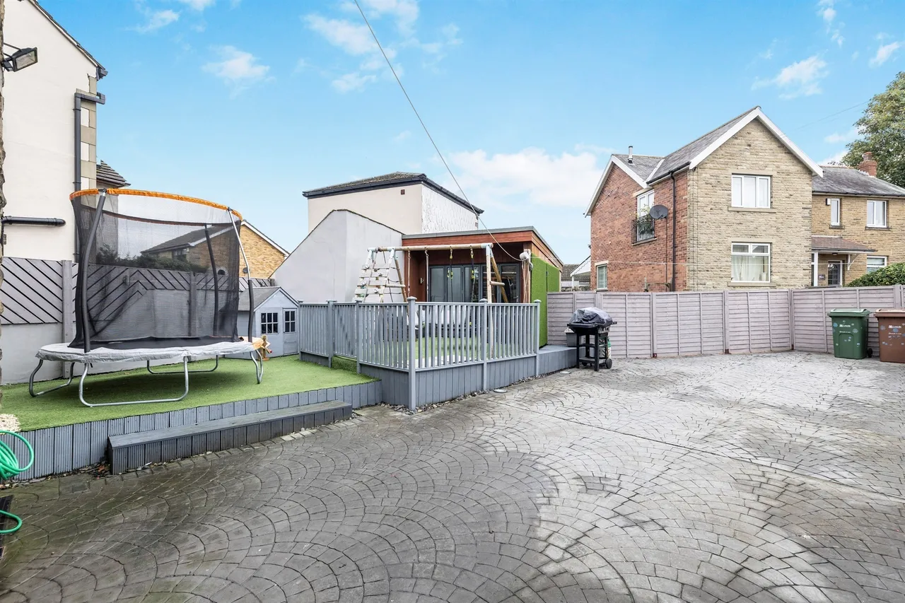 Batley Road, Tingley, WF3, photo 19