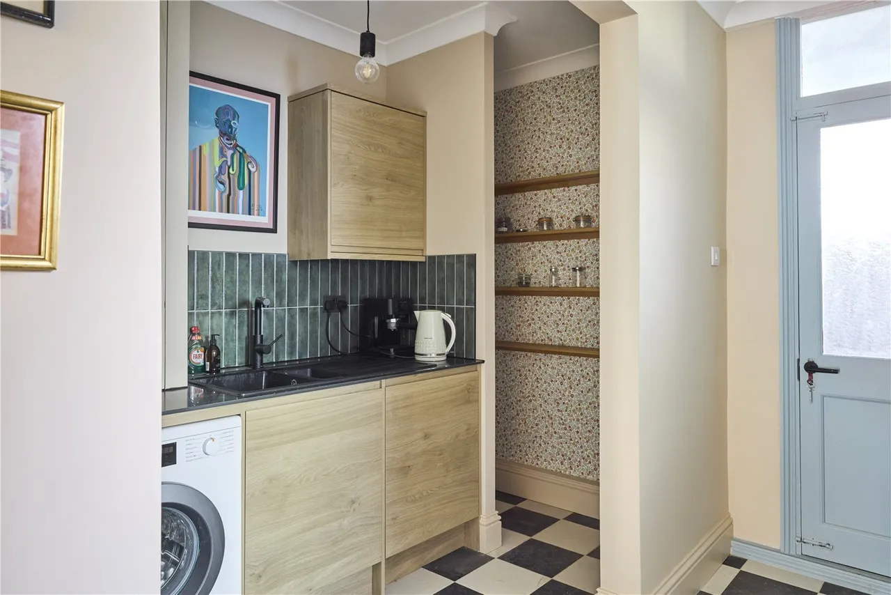 Evesham Road, Pittville, GL52, photo 9