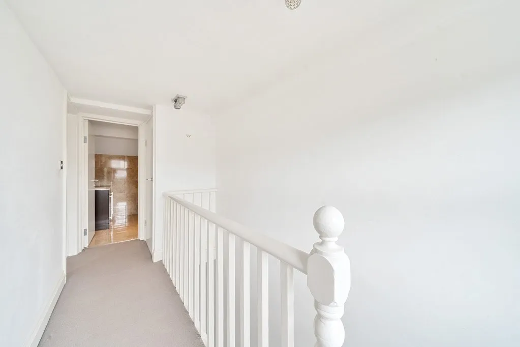 Coldharbour Lane, SE5, photo 11