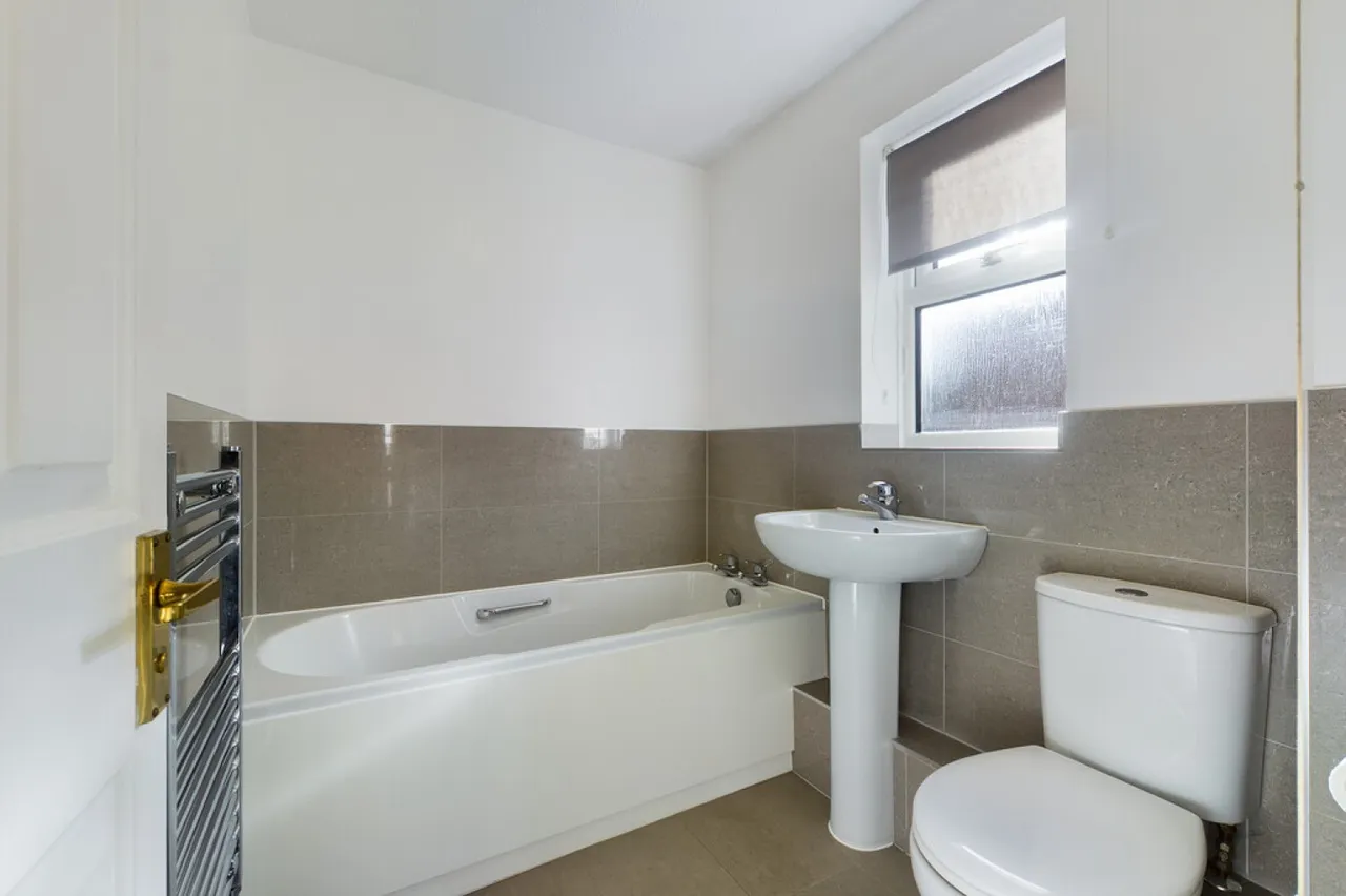 The Ridgeway, Lympne, CT21, photo 9