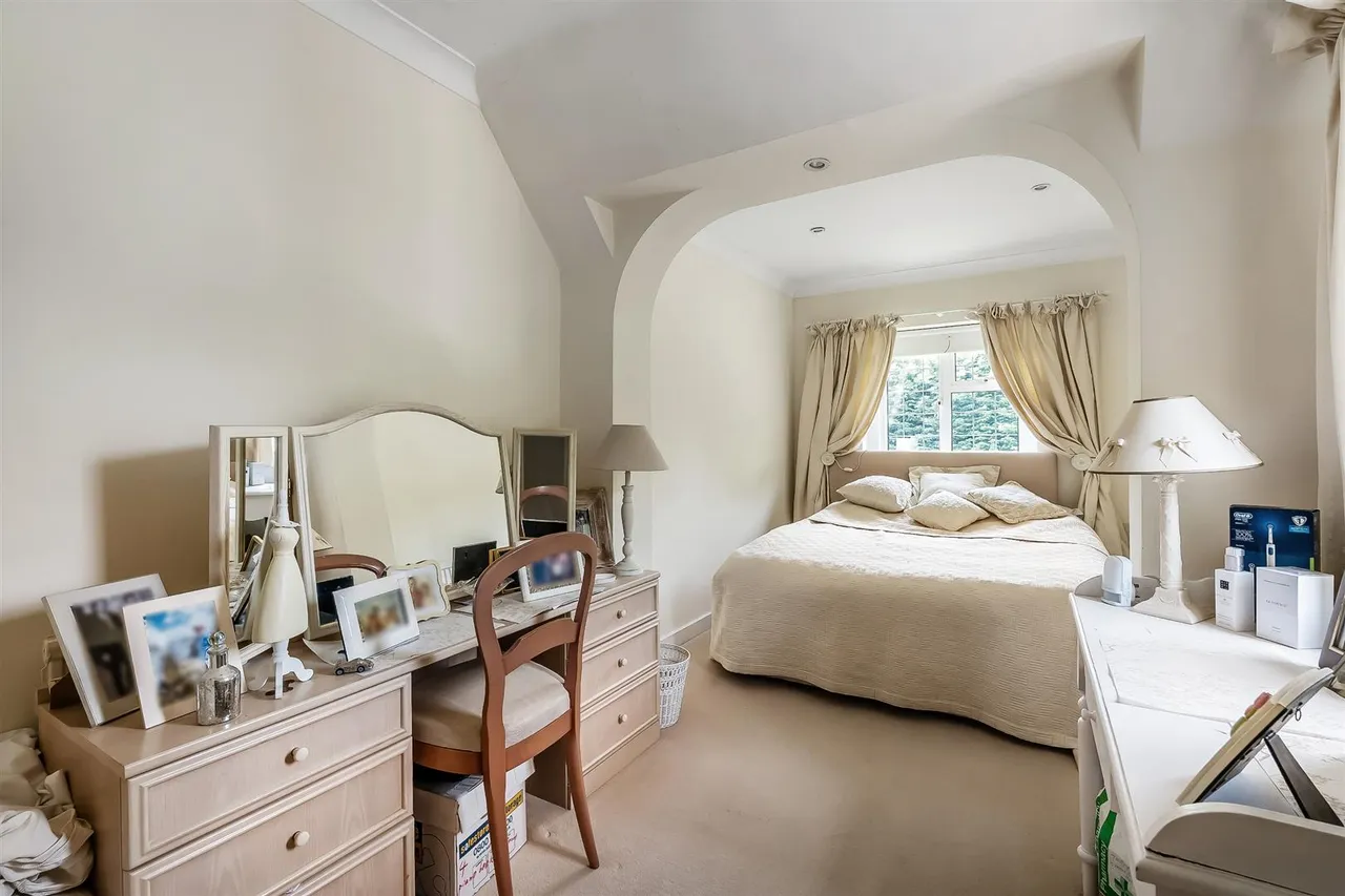 Lower Road, Bookham, KT23, photo 11