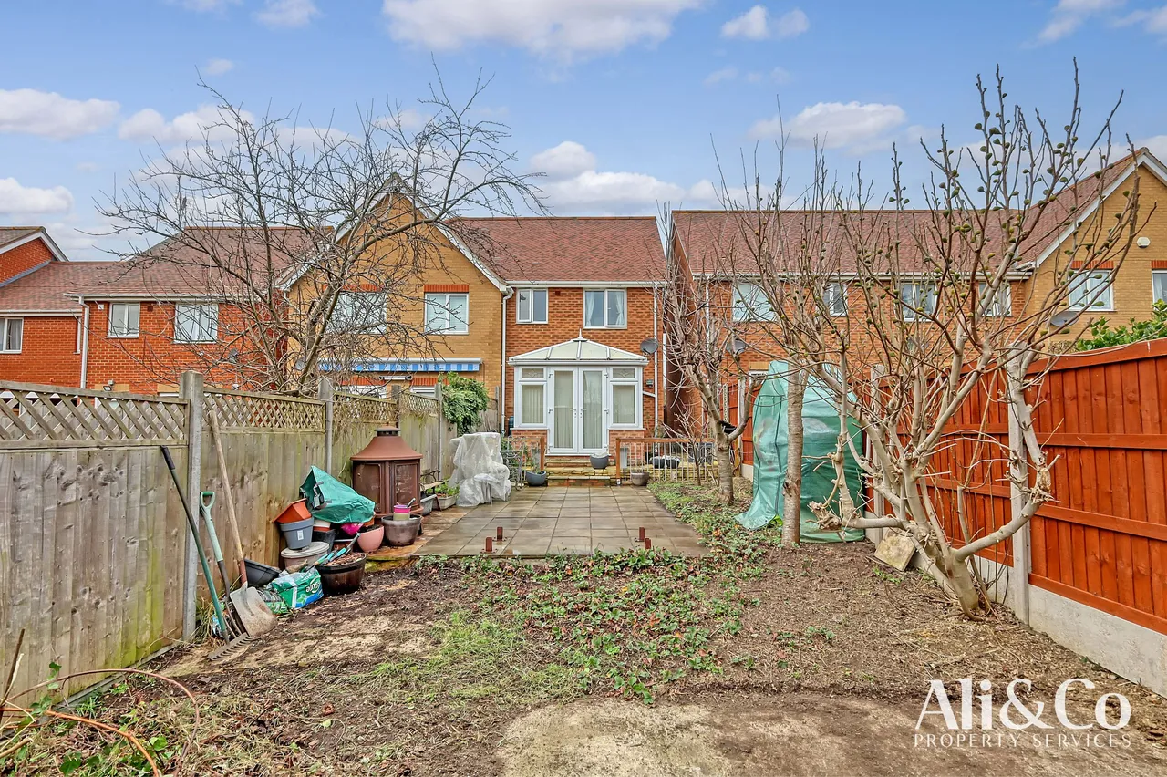 Lancaster Road, Grays, Essex, RM16 6EA, photo 13