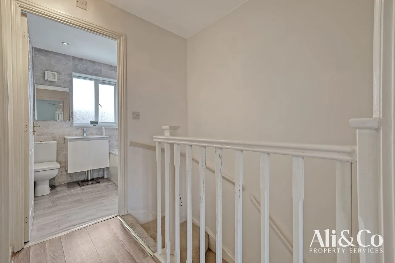 Lancaster Road, Grays, Essex, RM16 6EA, photo 7