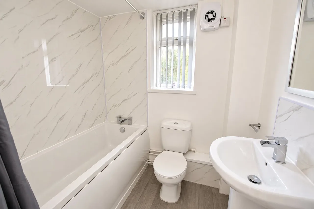 Chawton Park Road, Alton, GU34, photo 7