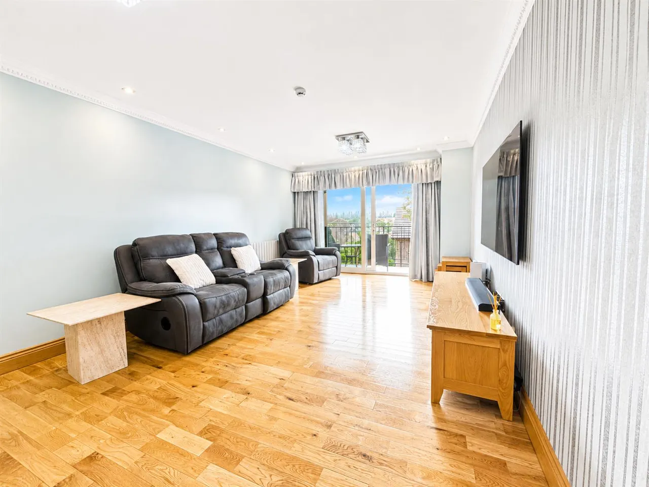 Silverwells Crescent, Bothwell, Bothwell, G71 8DP, photo 2
