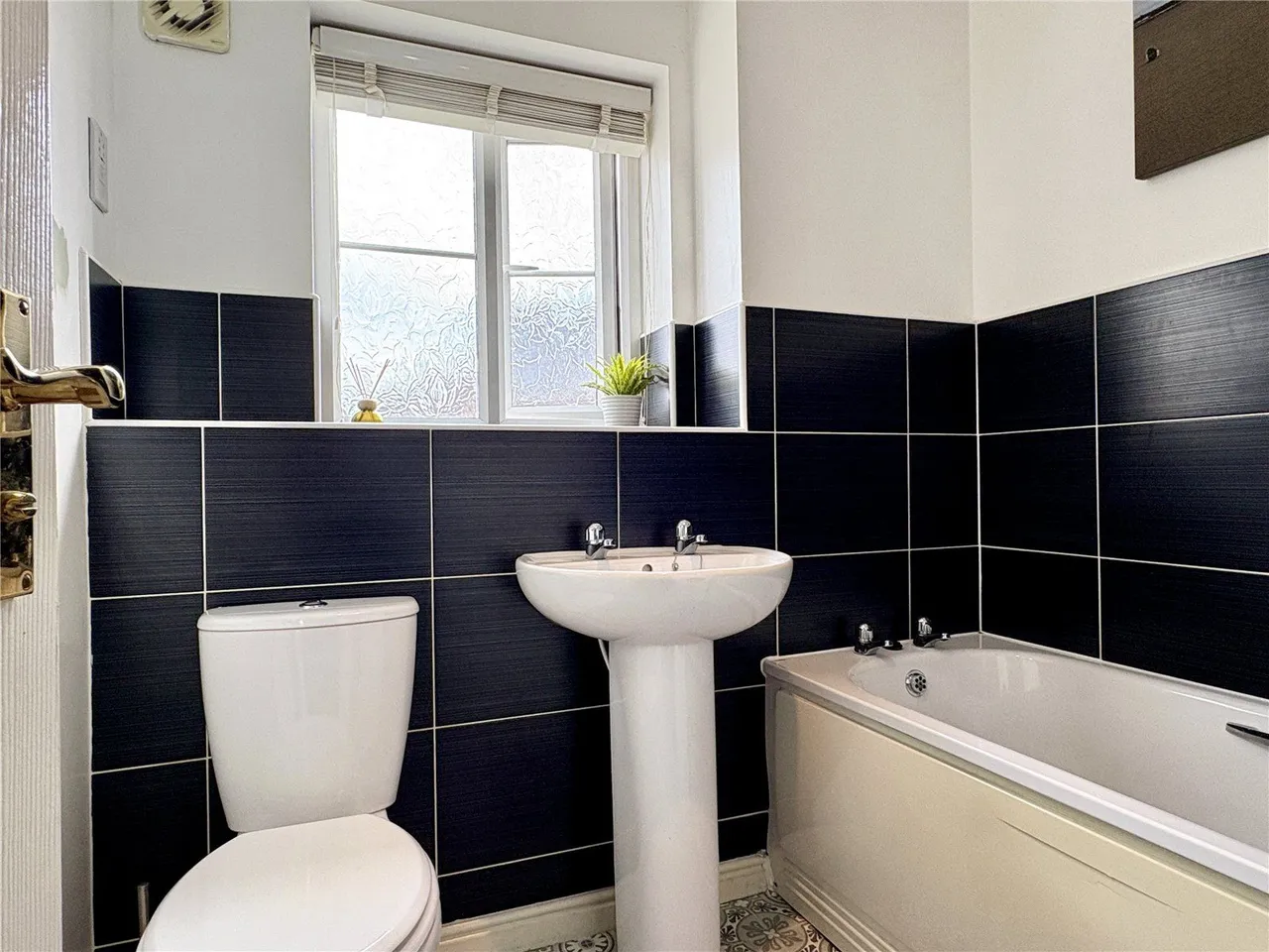 North Dene Park, Chadderton, OL9, photo 14