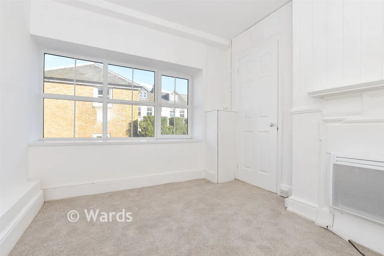 High Street, St. Margarets-At-Cliffe, CT15, photo 5