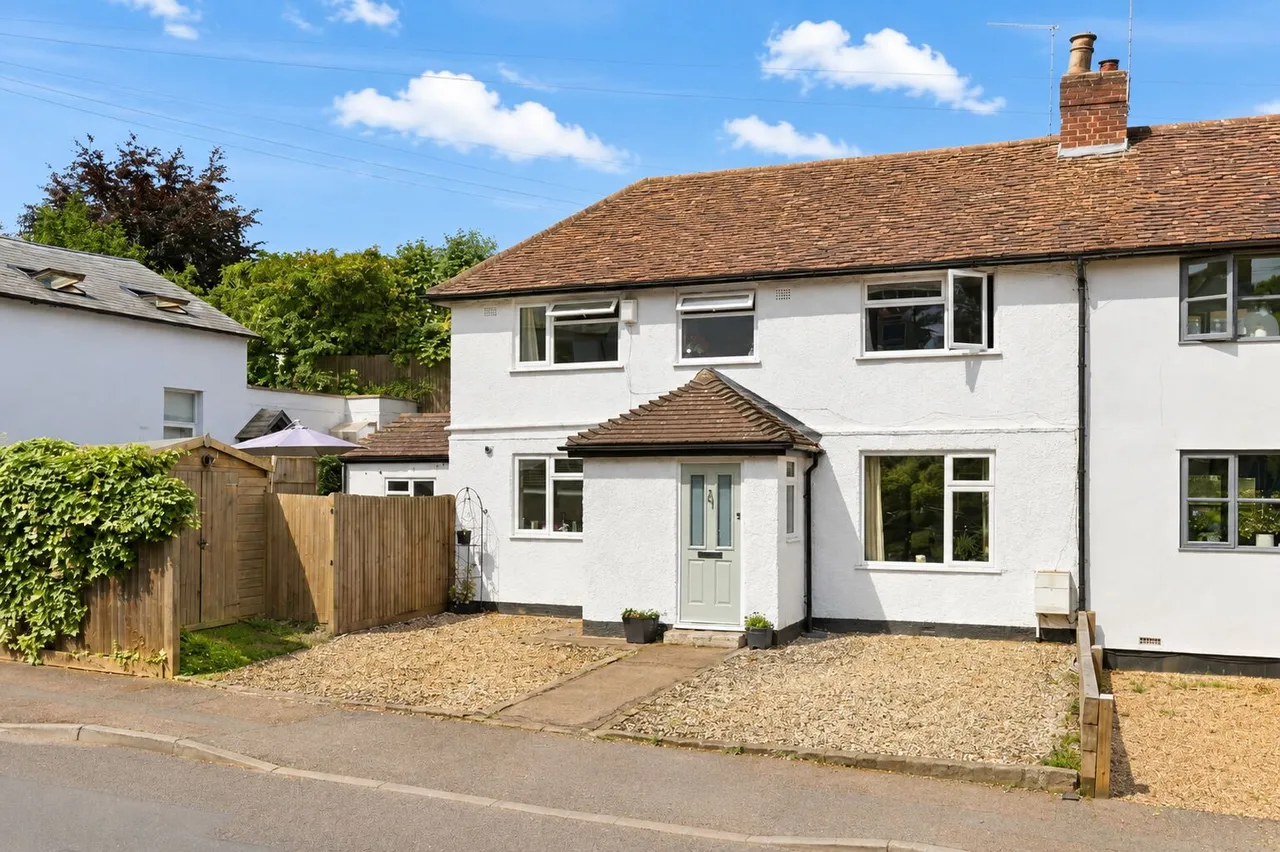 3 bed house for sale, The Hill, Wheathampstead, AL4