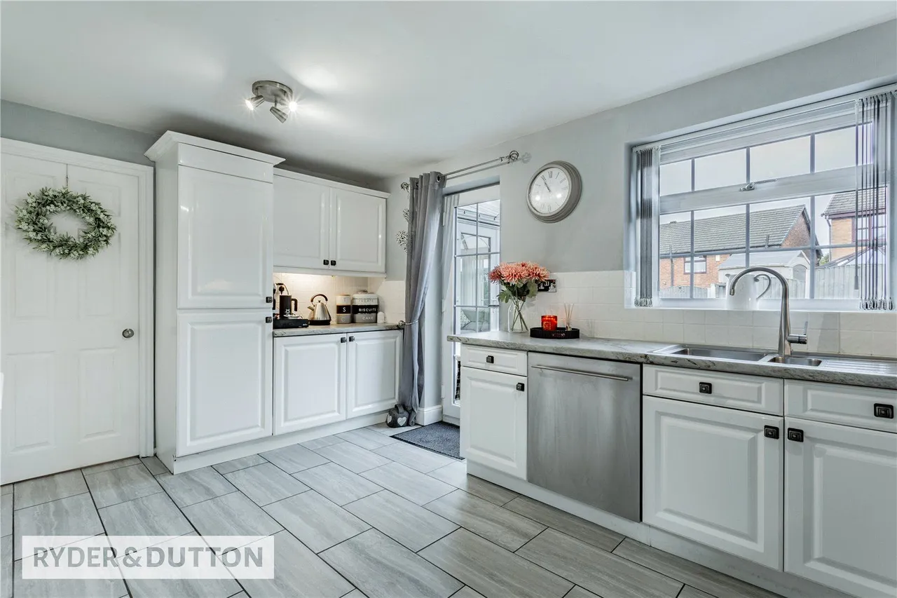 Highfield Drive, Royton, OL2, photo 10