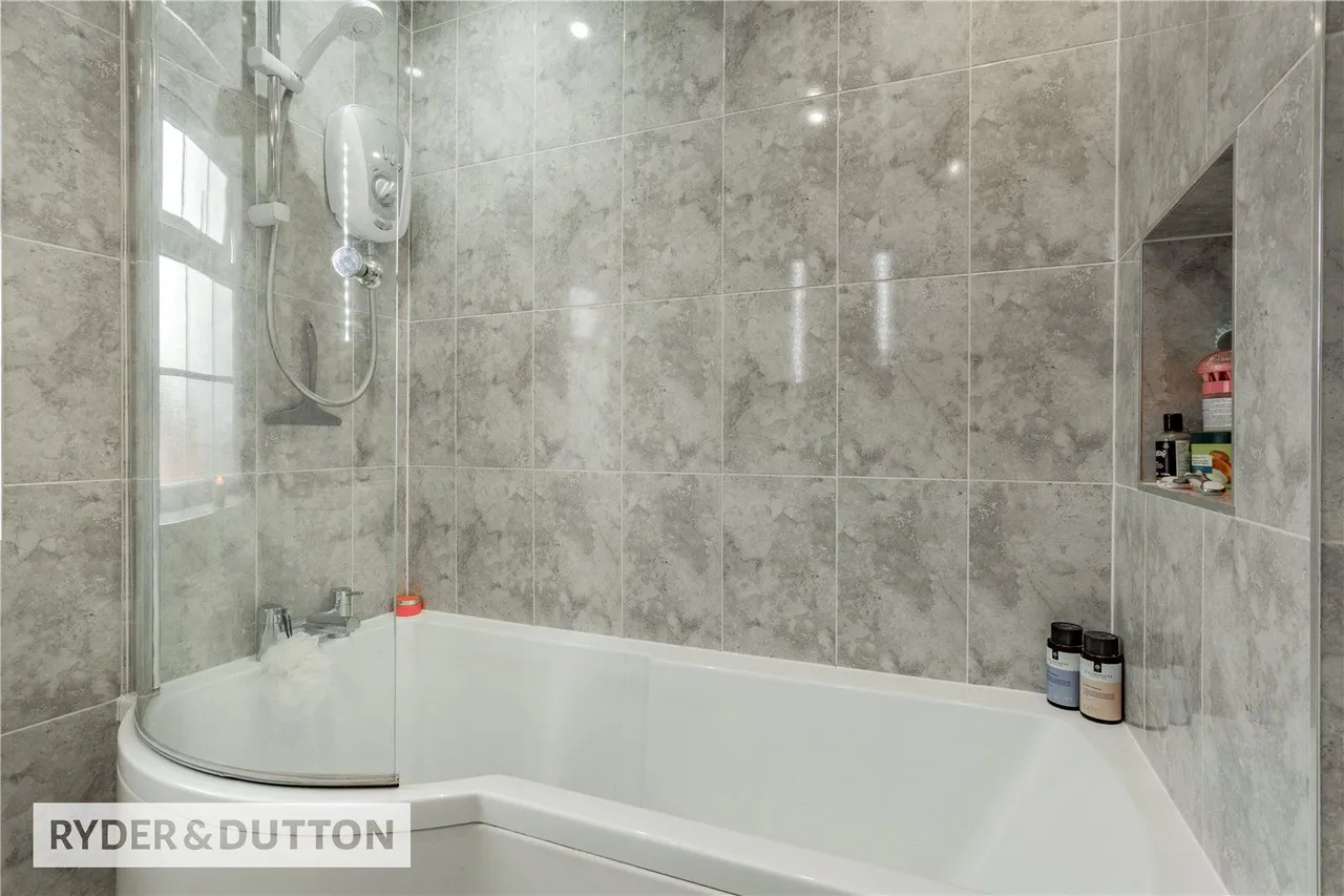 Highfield Drive, Royton, OL2, photo 24