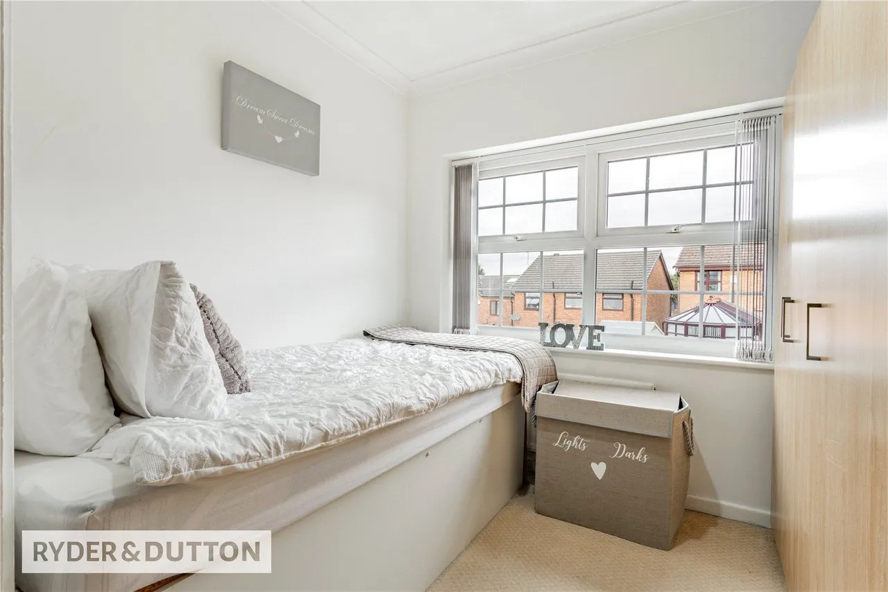 Highfield Drive, Royton, OL2, photo 22