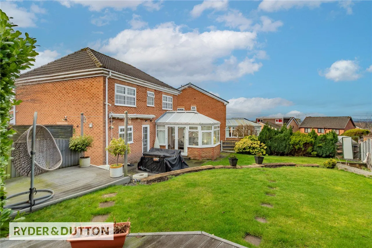 Highfield Drive, Royton, OL2, photo 2