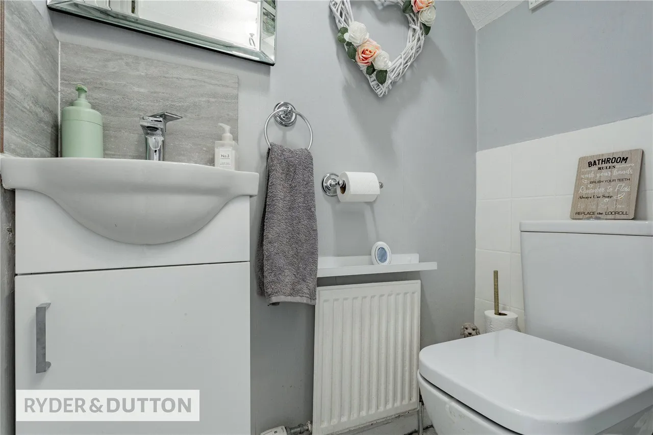 Highfield Drive, Royton, OL2, photo 27
