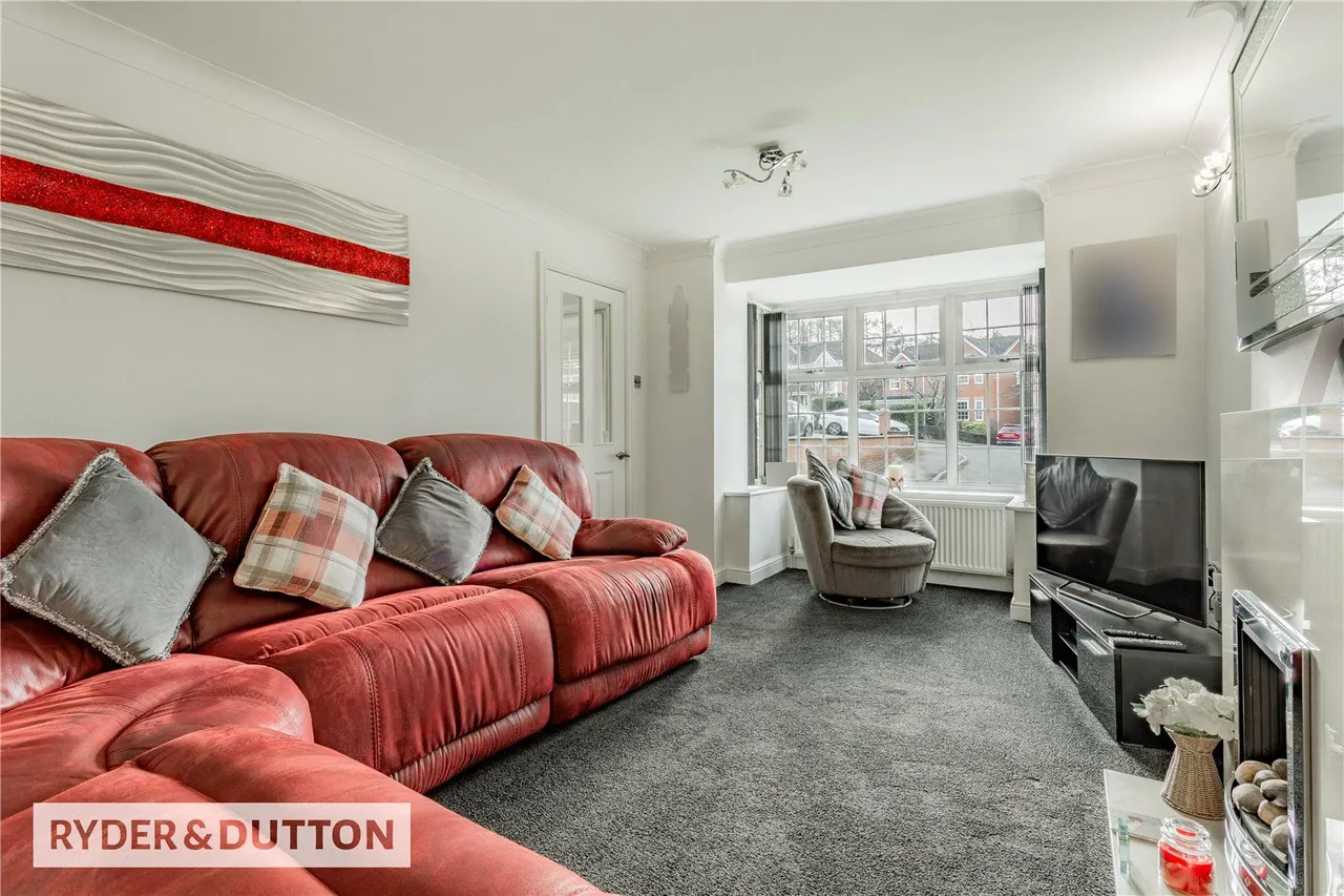Highfield Drive, Royton, OL2, photo 5