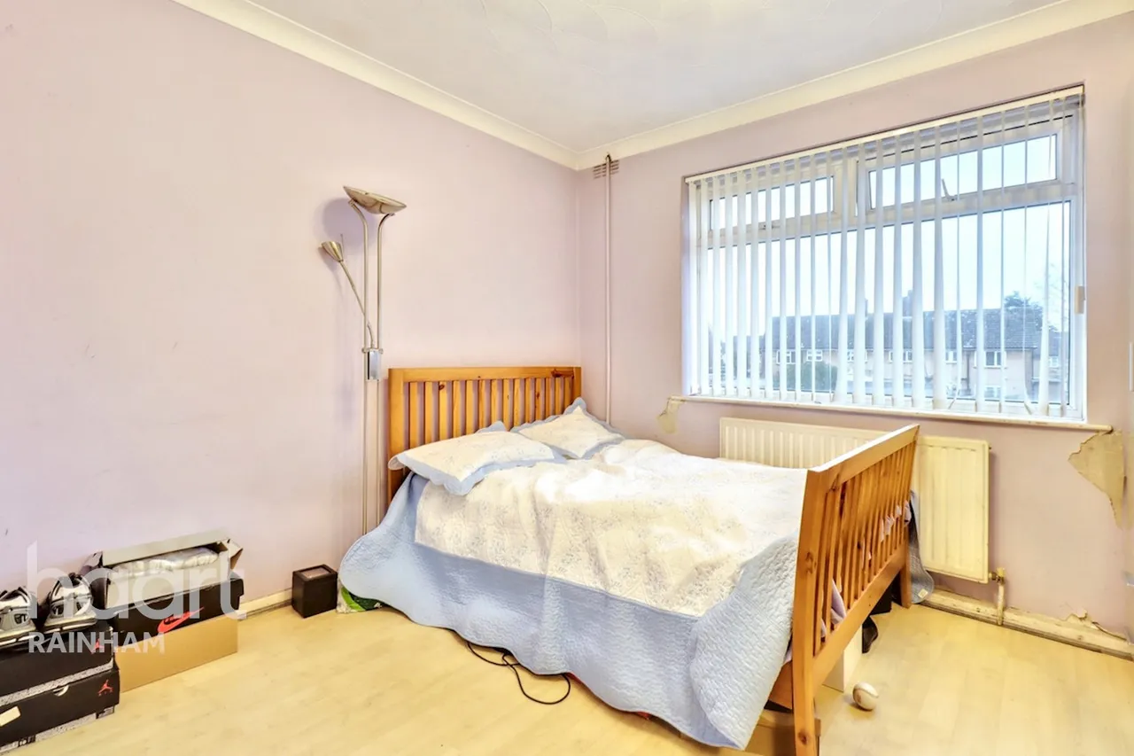 Ford Close, Rainham, RM13, photo 13