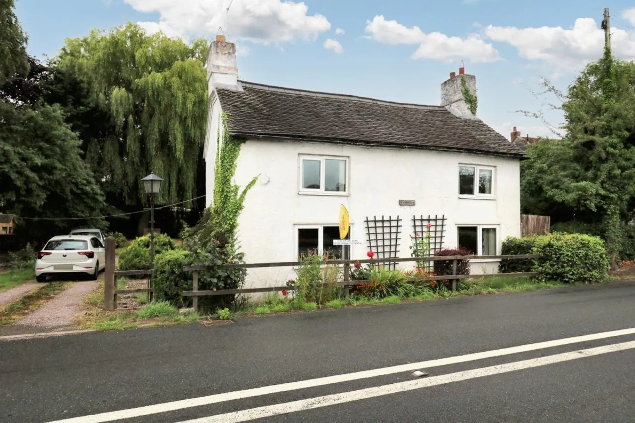 2 bed house for sale, Whitchurch Road, Audlem