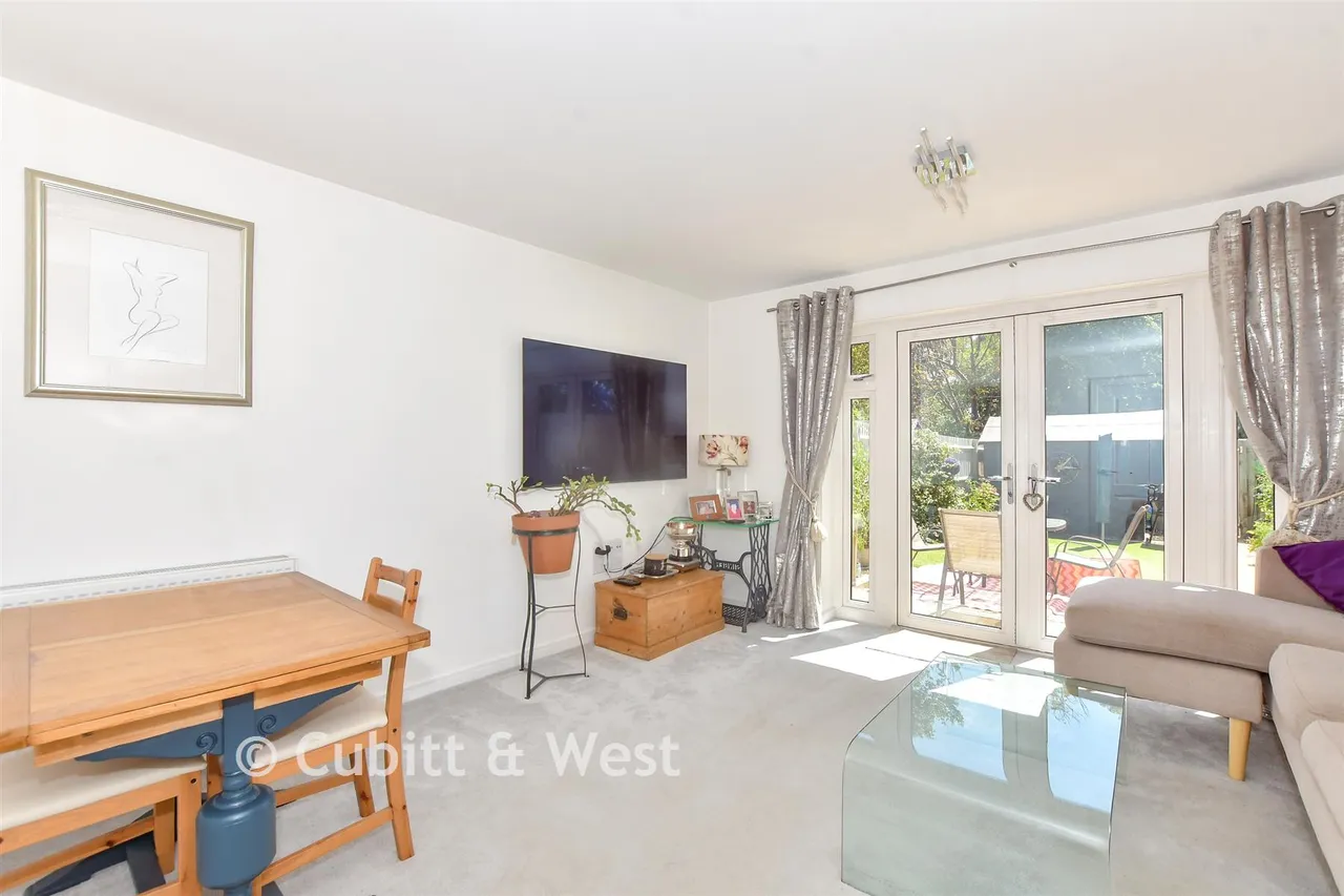 Shipwrights Close, Emsworth, PO10, photo 3