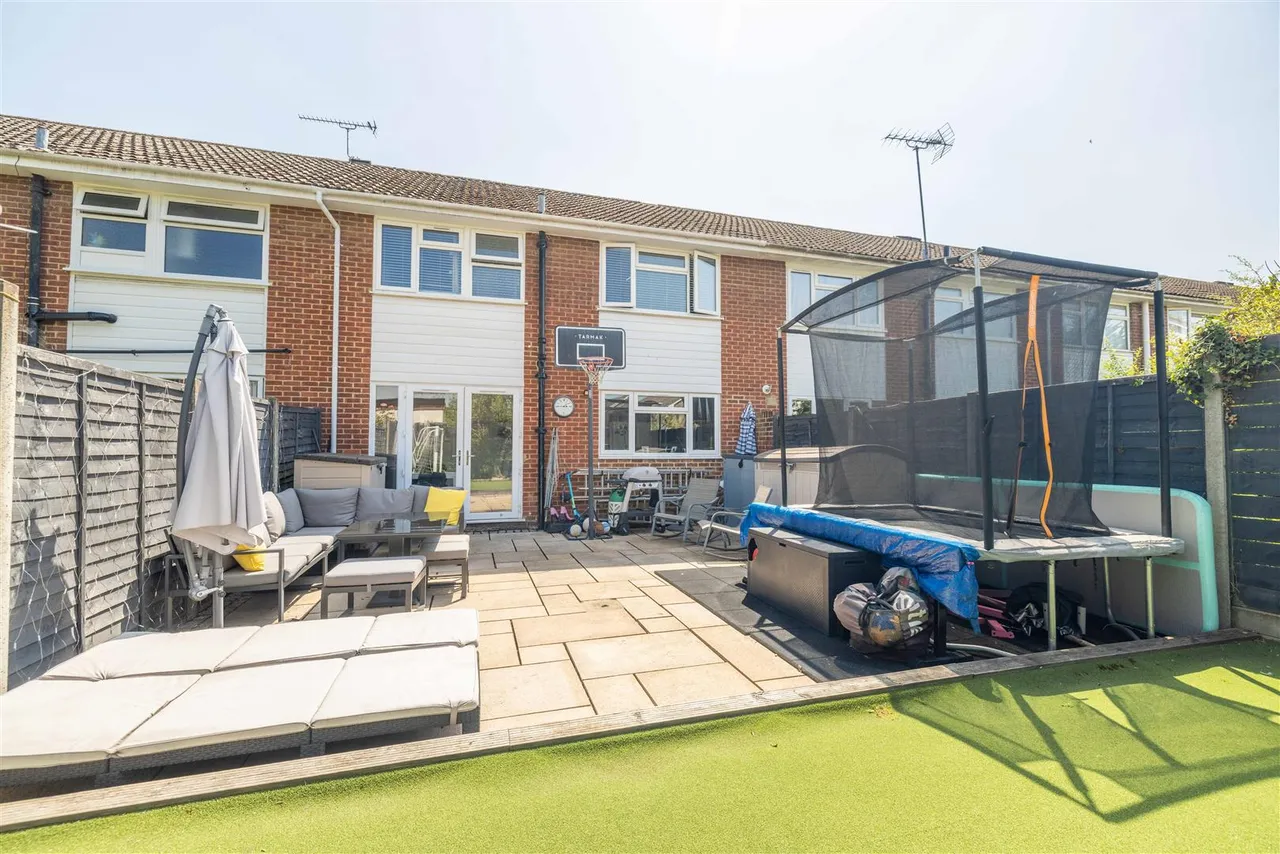 Pierson Road, Windsor, Berkshire, SL4 5RE, photo 15
