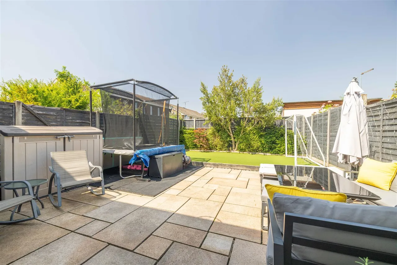 Pierson Road, Windsor, Berkshire, SL4 5RE, photo 13