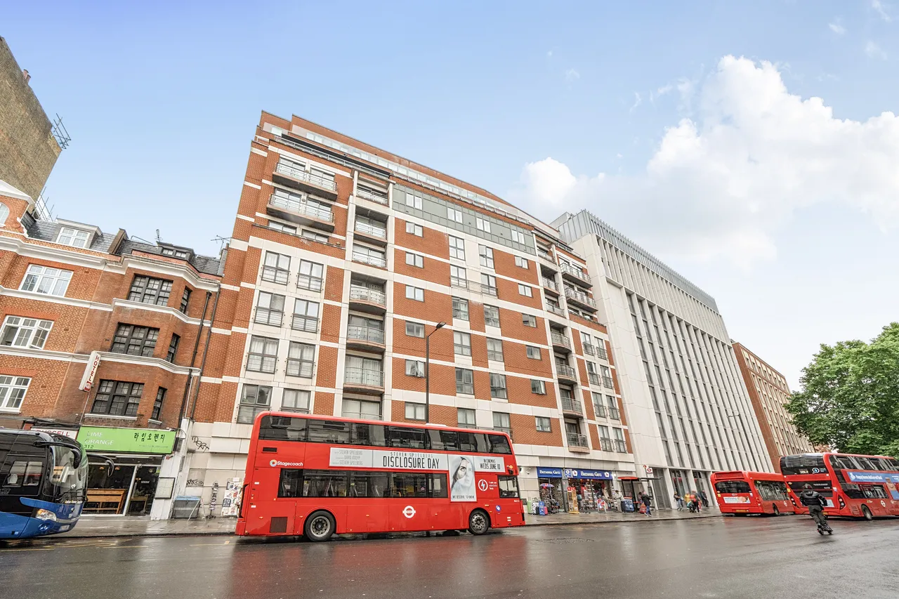 Flat 376, 300 Vauxhall Bridge Road, London, photo 6