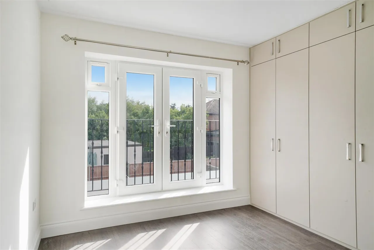 Whitton Avenue East, Greenford, UB6, photo 6