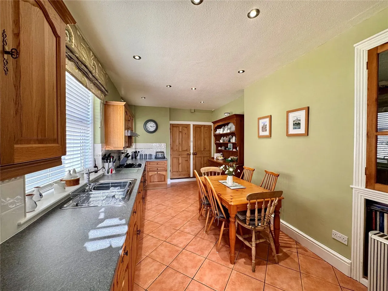 Cardiff Road, Pwllheli, LL53, photo 18