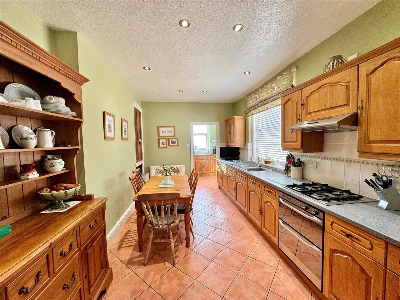 Cardiff Road, Pwllheli, LL53, photo 17
