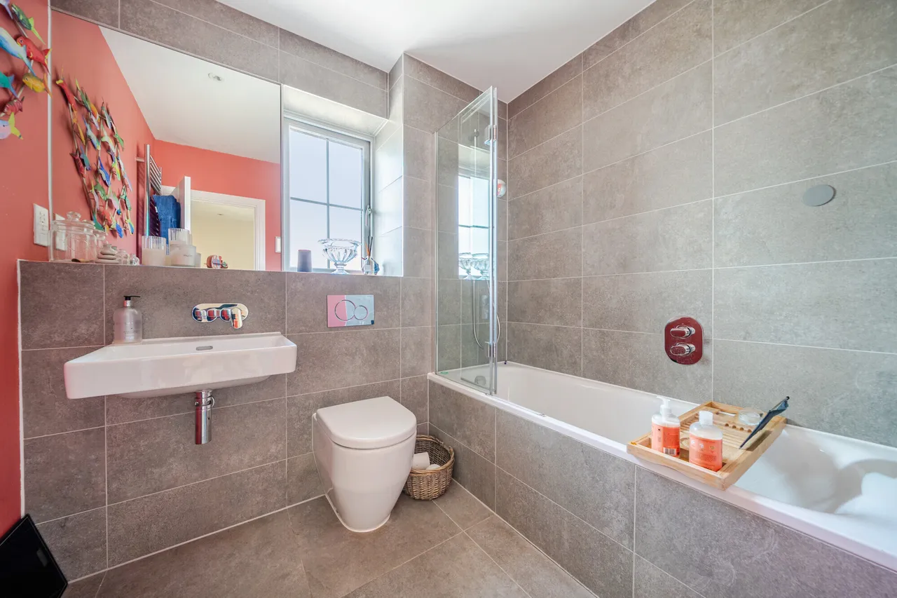 Emerald Avenue, Fleet, GU51, photo 12