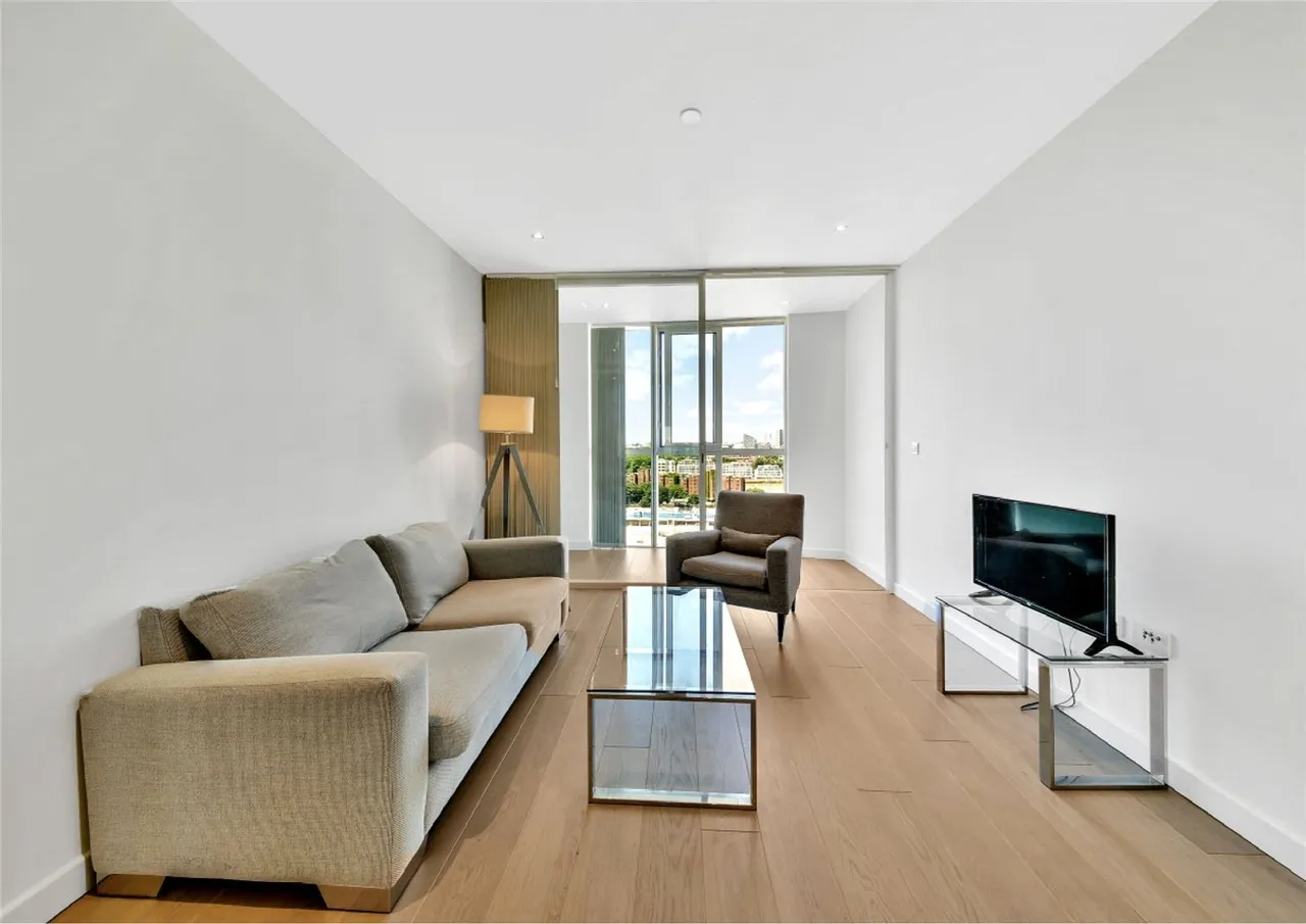 1 bed flat for sale, Sky Gardens, Nine Elms, SW8