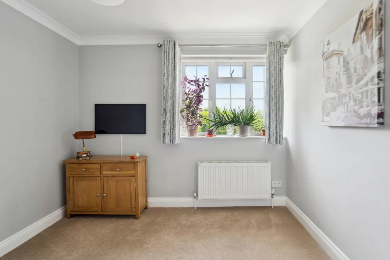 North Drive, Beaconsfield, HP9, photo 13