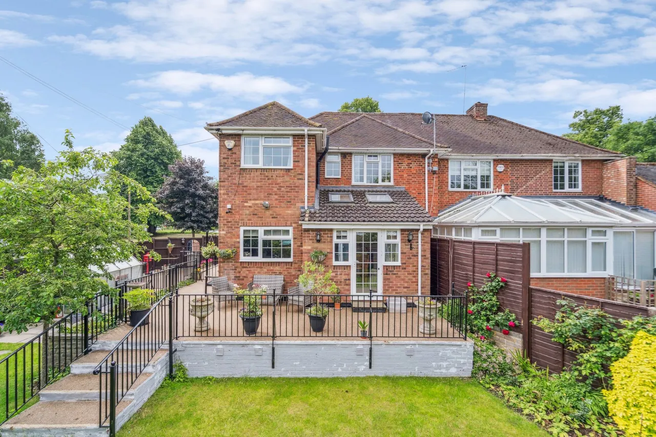 3 bed house for sale — North Drive, Beaconsfield, HP9