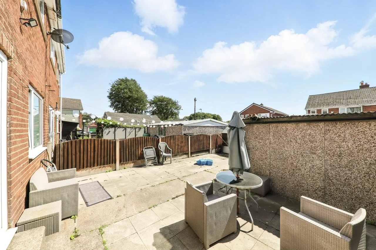 Katrina Grove, Featherstone, WF7, photo 11