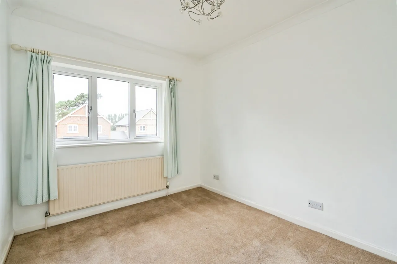 Barnham Road, Barnham, PO22, photo 4