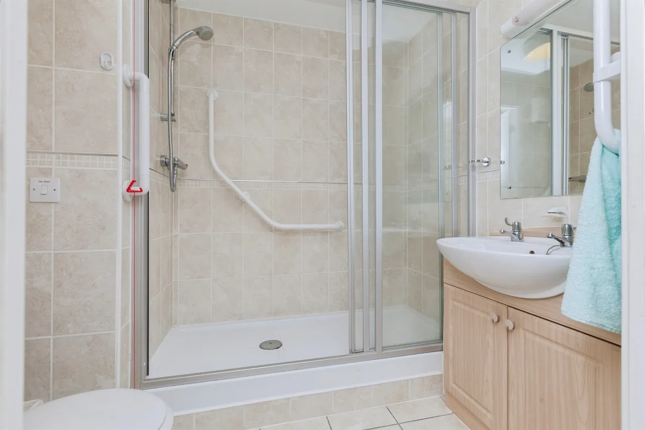 Sandhurst Street, Oadby, LE2, photo 10